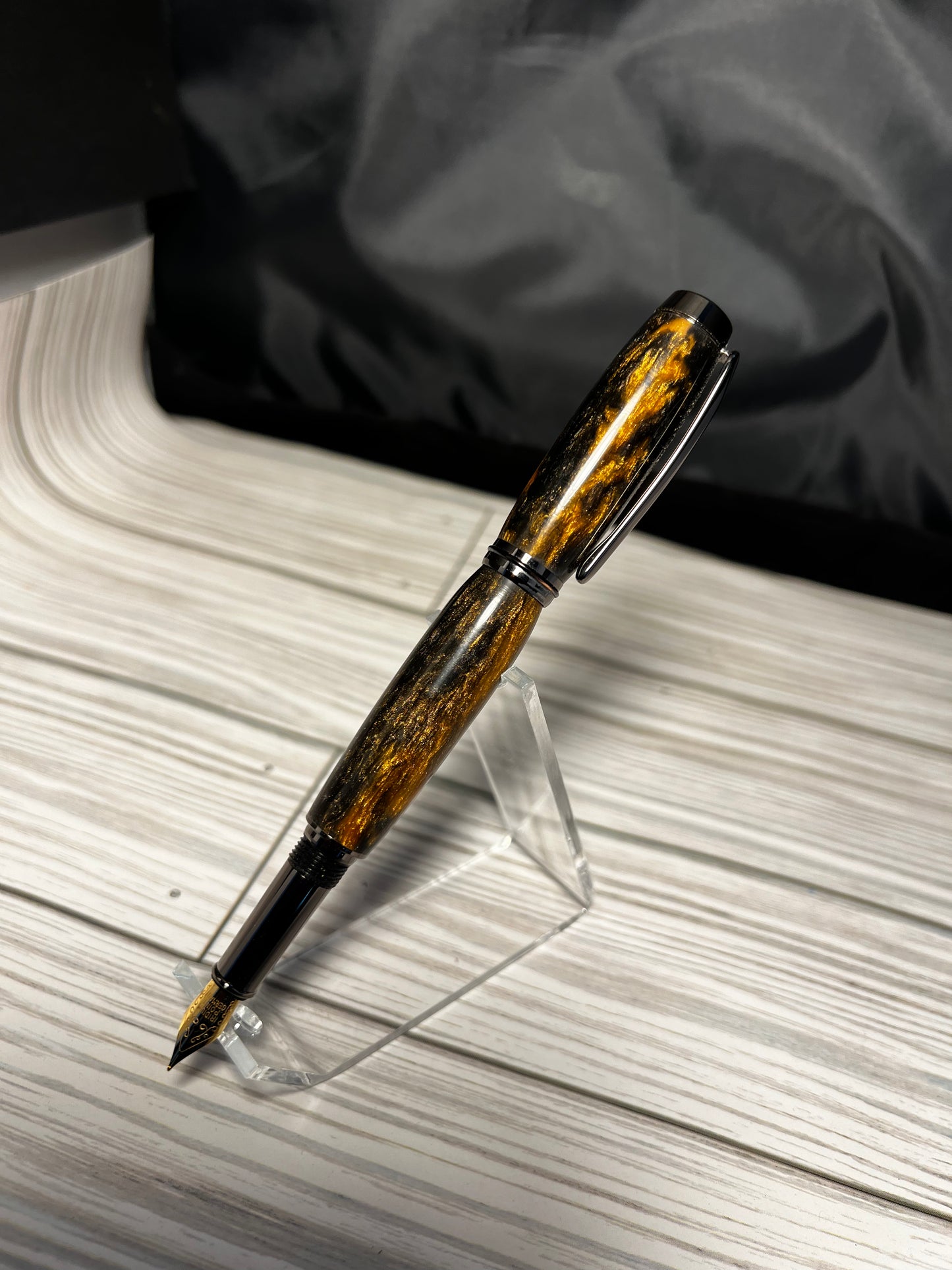 Ghost flame resin fountain tip pen